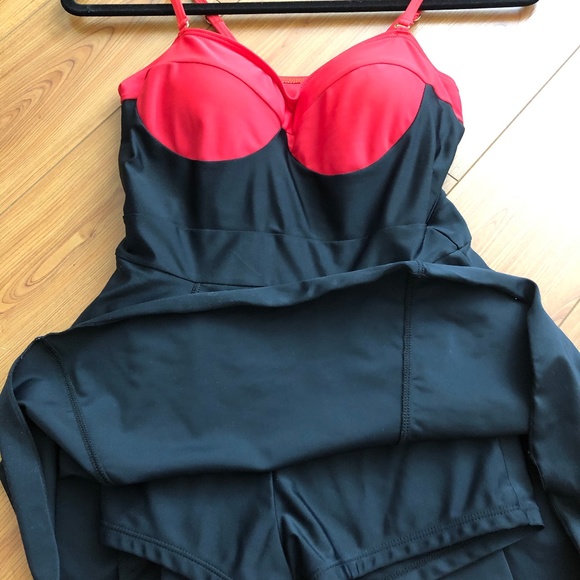 Swimming dress, black and red - Picture 4 of 4